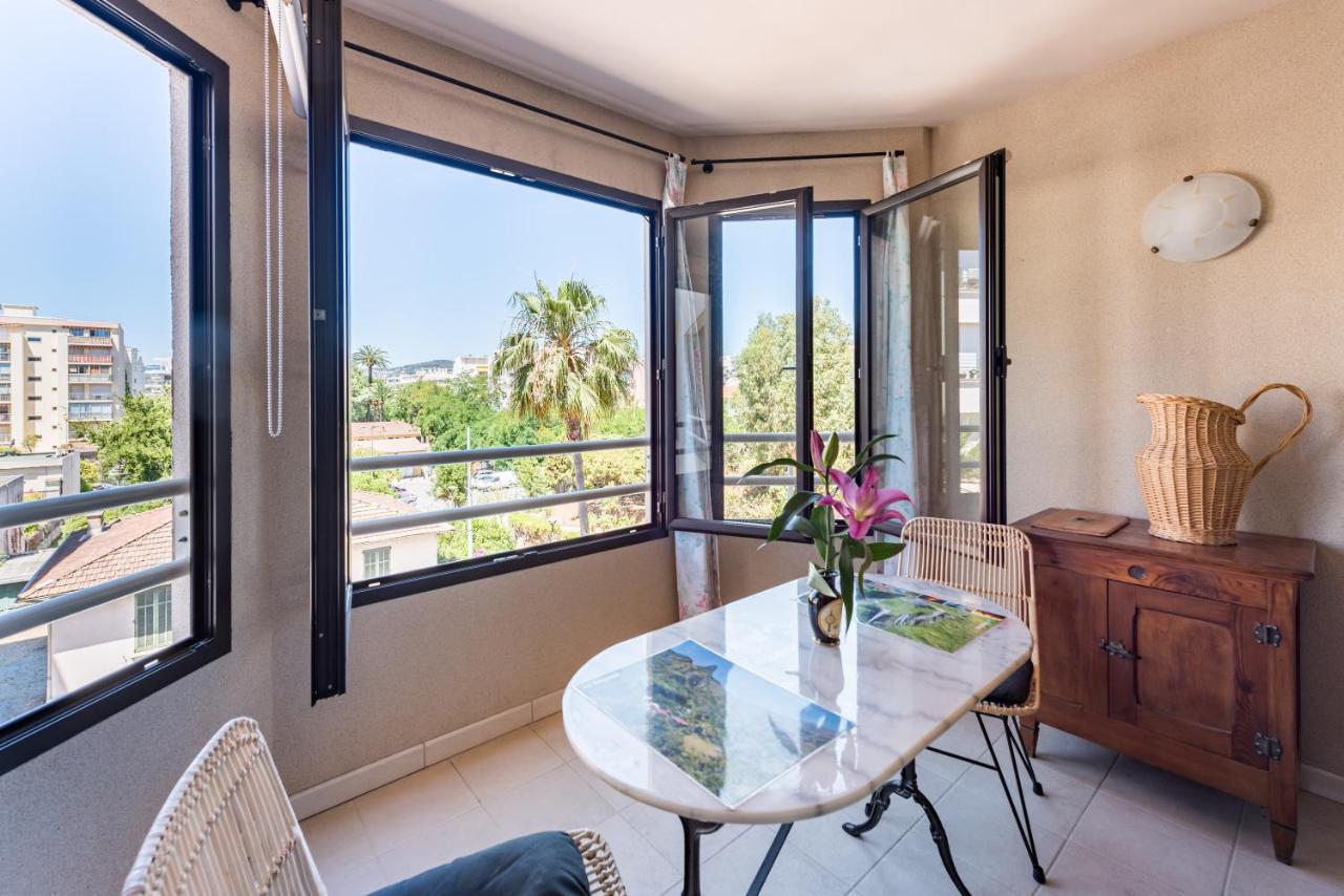Beau Studio Veranda A Deux Pas De La Mer - Parking Inclus 胡安莱潘 外观 照片